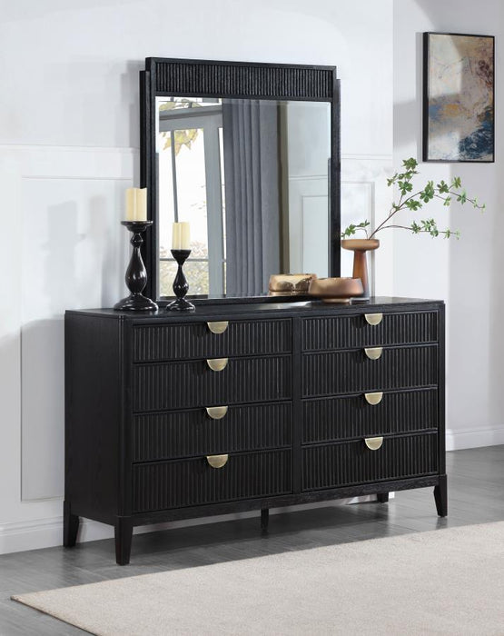 Brookmead - 8-Drawer Dresser