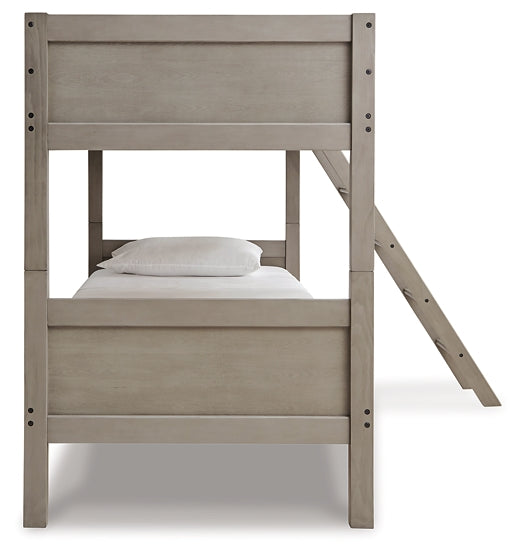 Robbinsdale /Twin Bunk Bed W/Ladder